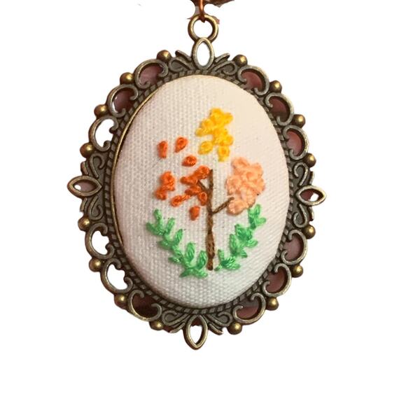 Wild Flower Embroidery Necklace Handmade Jewelry - Picture 1 of 7